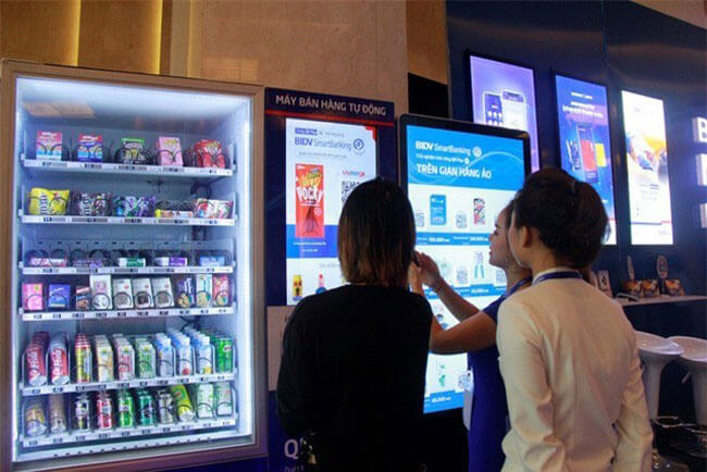 Thao tác mua hàng bằng Qrcode đang rất thịnh hành Thao tác mua hàng bằng Qrcode
